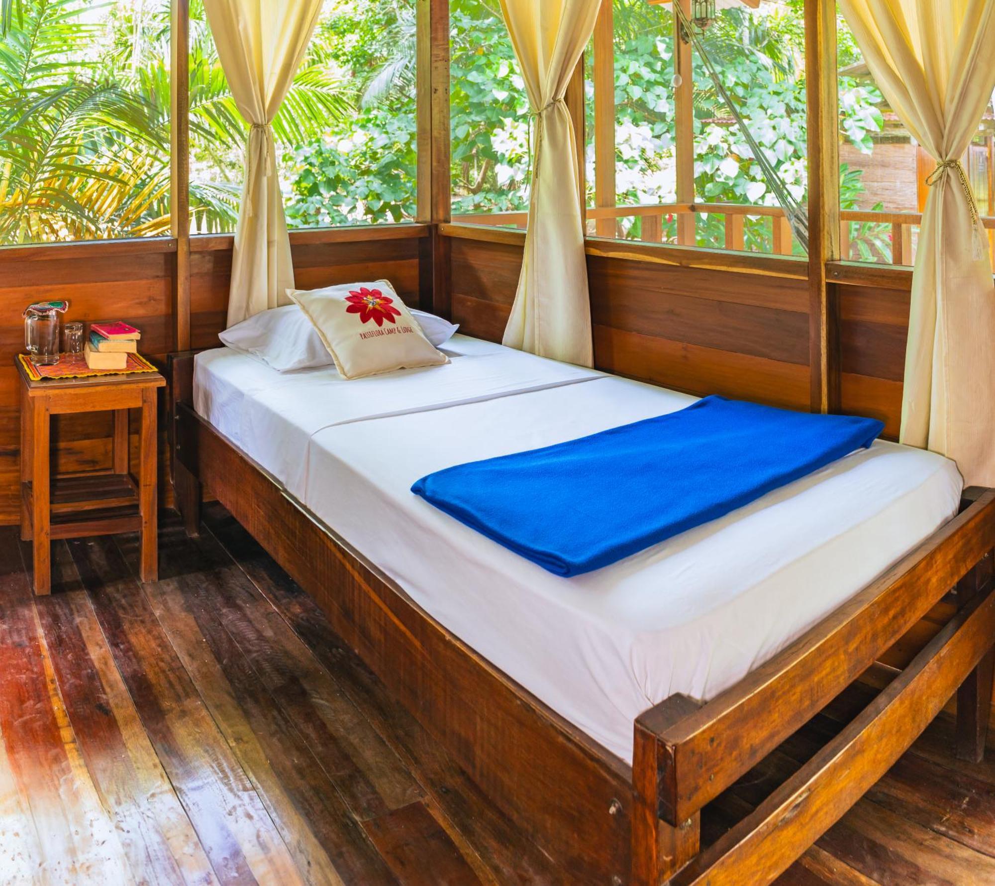 Passiflora Camp Puerto Maldonado Quarto foto