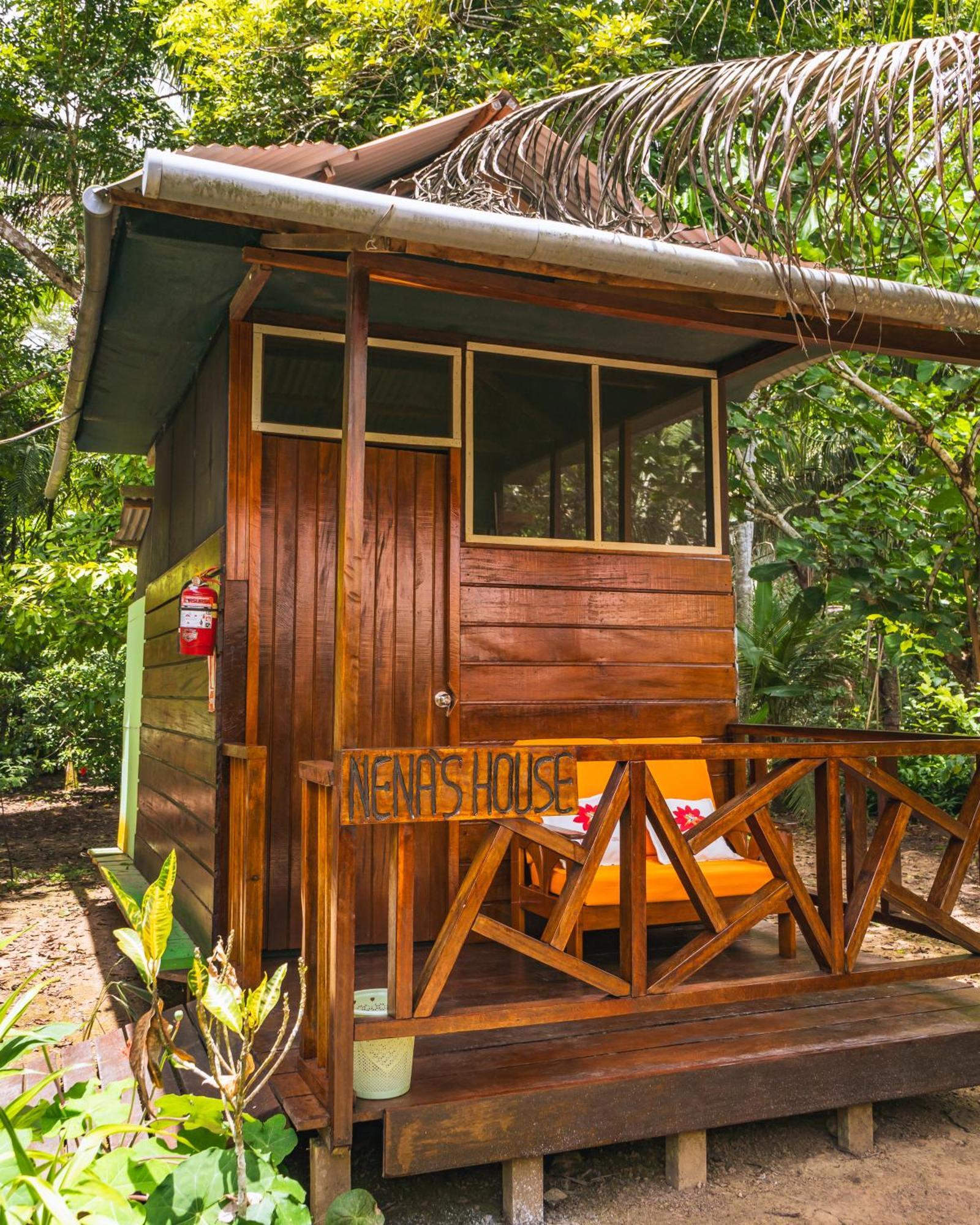 Passiflora Camp Puerto Maldonado Quarto foto