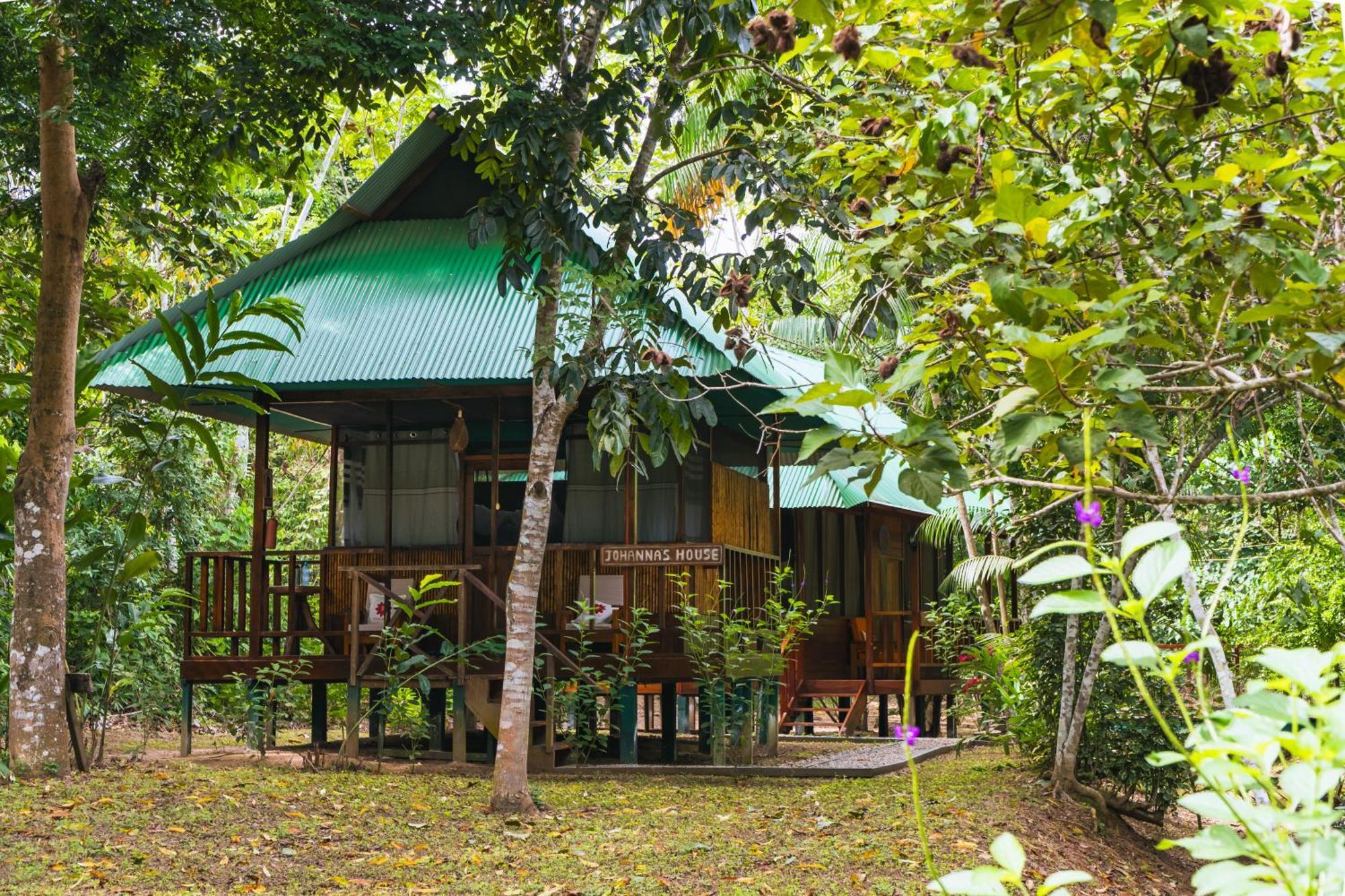 Passiflora Camp Puerto Maldonado Quarto foto